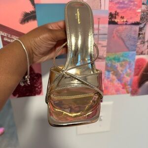 gold heels never worn